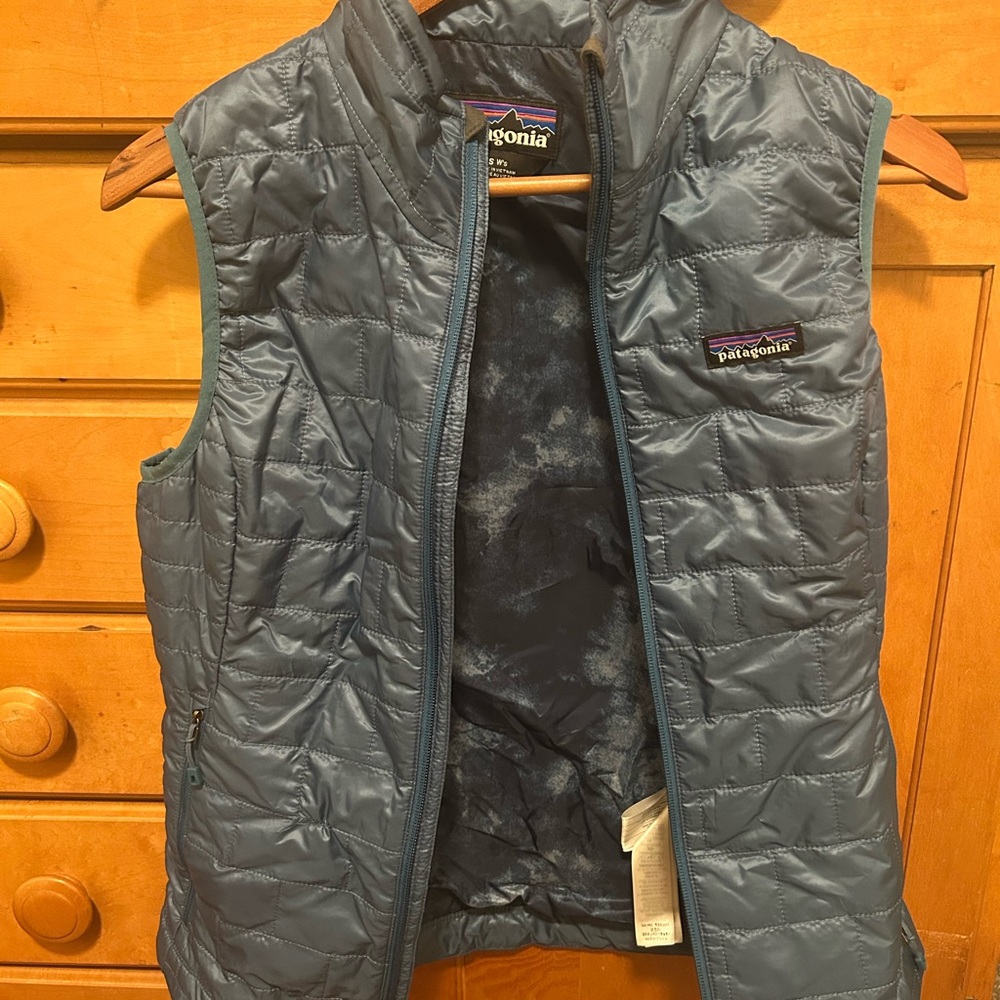 Patagonia Navy and Teal Jacket